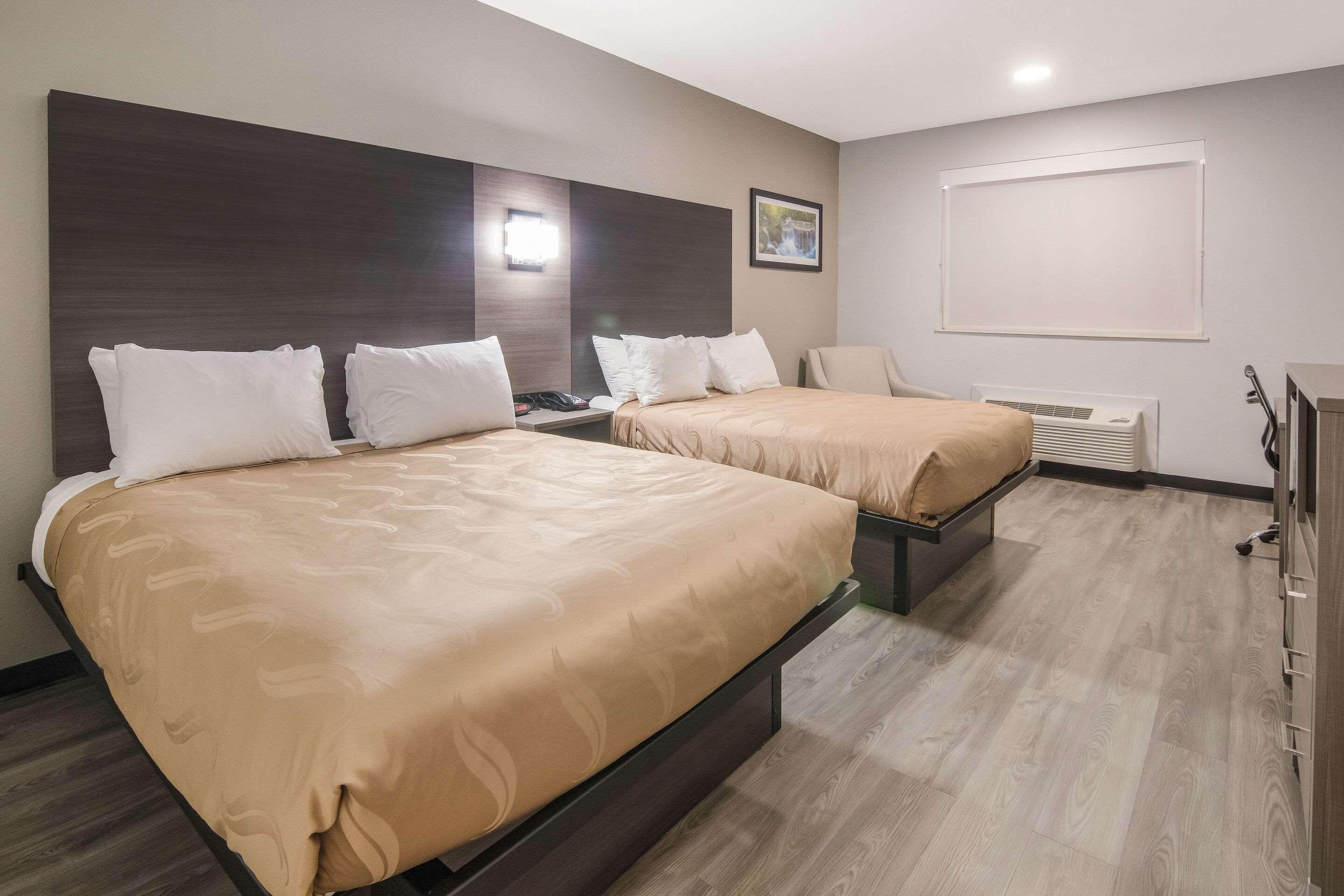 ROOM, 2 QUEEN BEDS