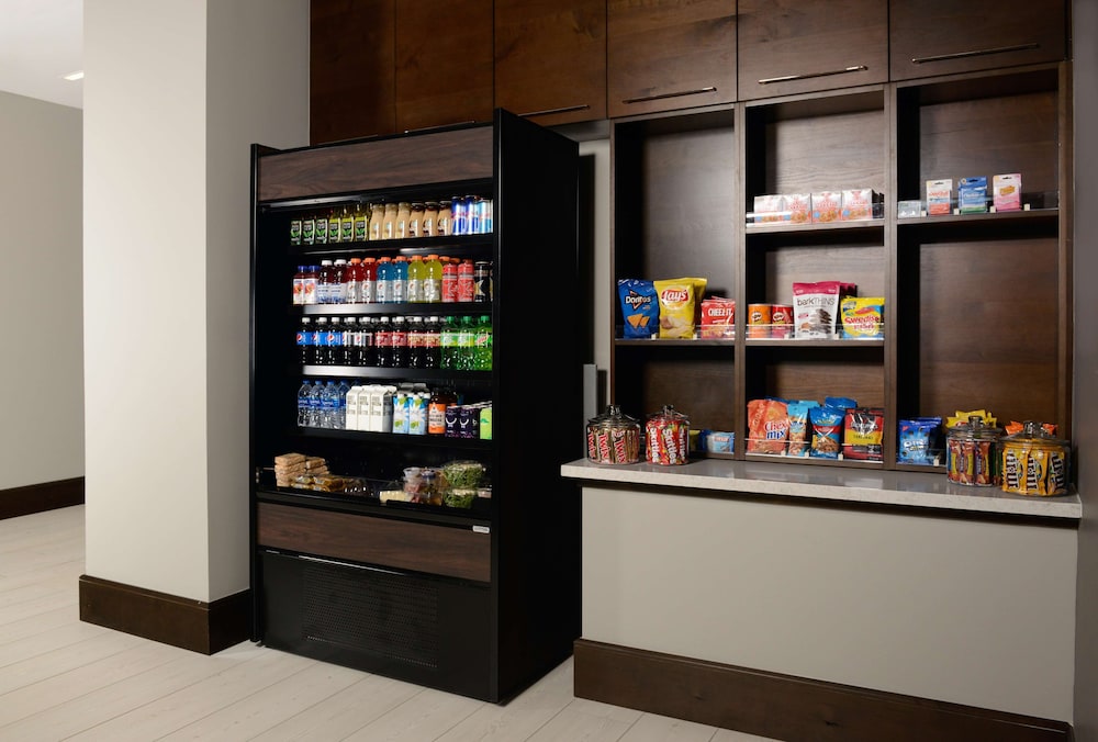 Hyatt Place Pena Station/Denver Airport 41/57