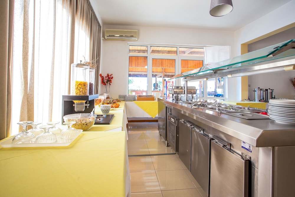 Mon Repos Hotel 38/50