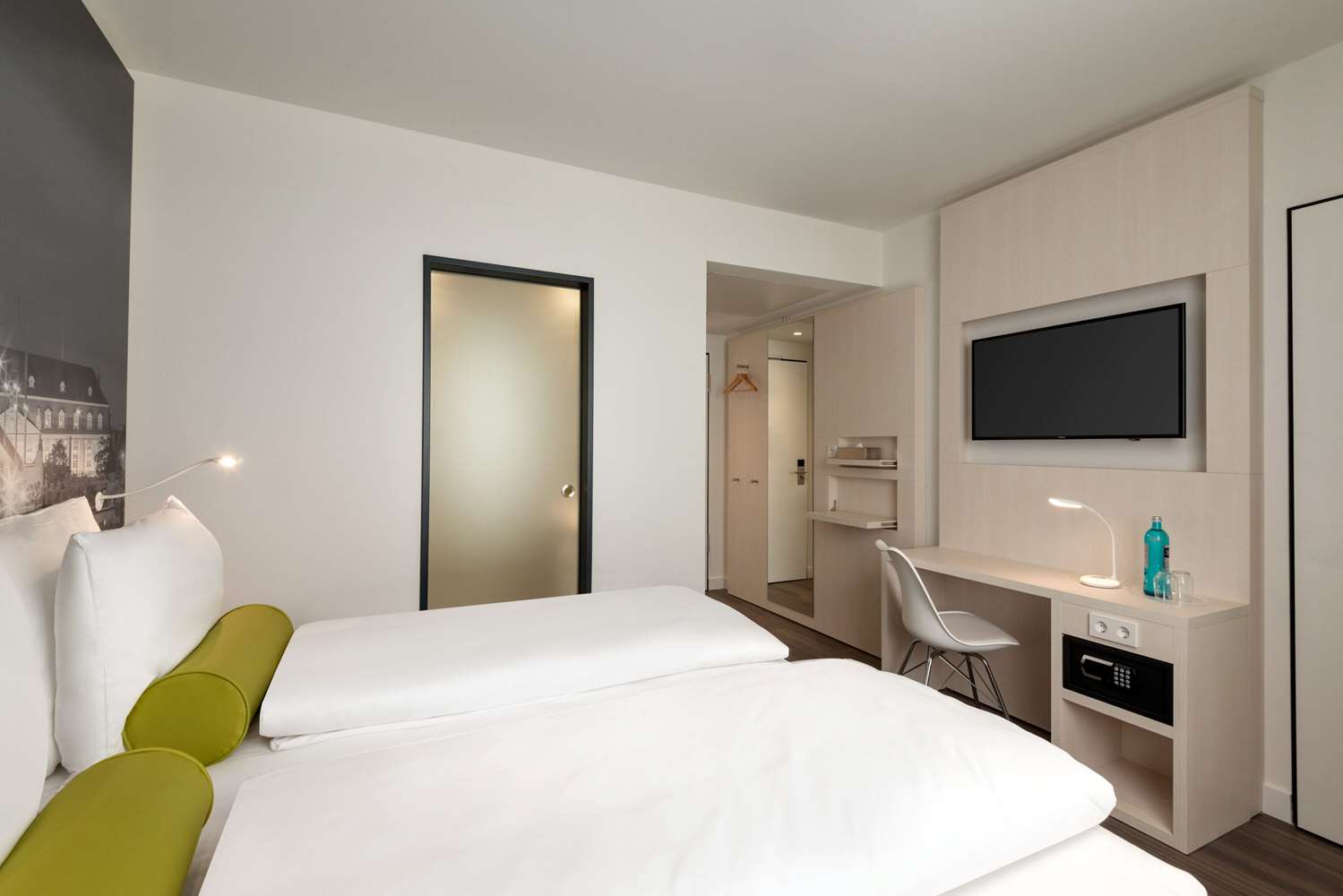 Super 8 By Wyndham Mainz Zollhafen 7/24