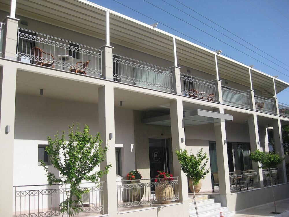 Achilles Hotel 7/51