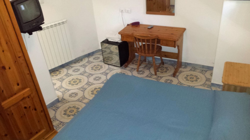 HOTEL CASTIGLIONE 27/74