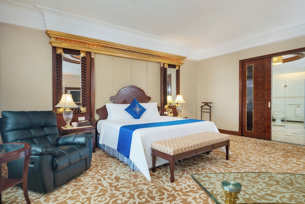 Regal Palace Hotel 14/51