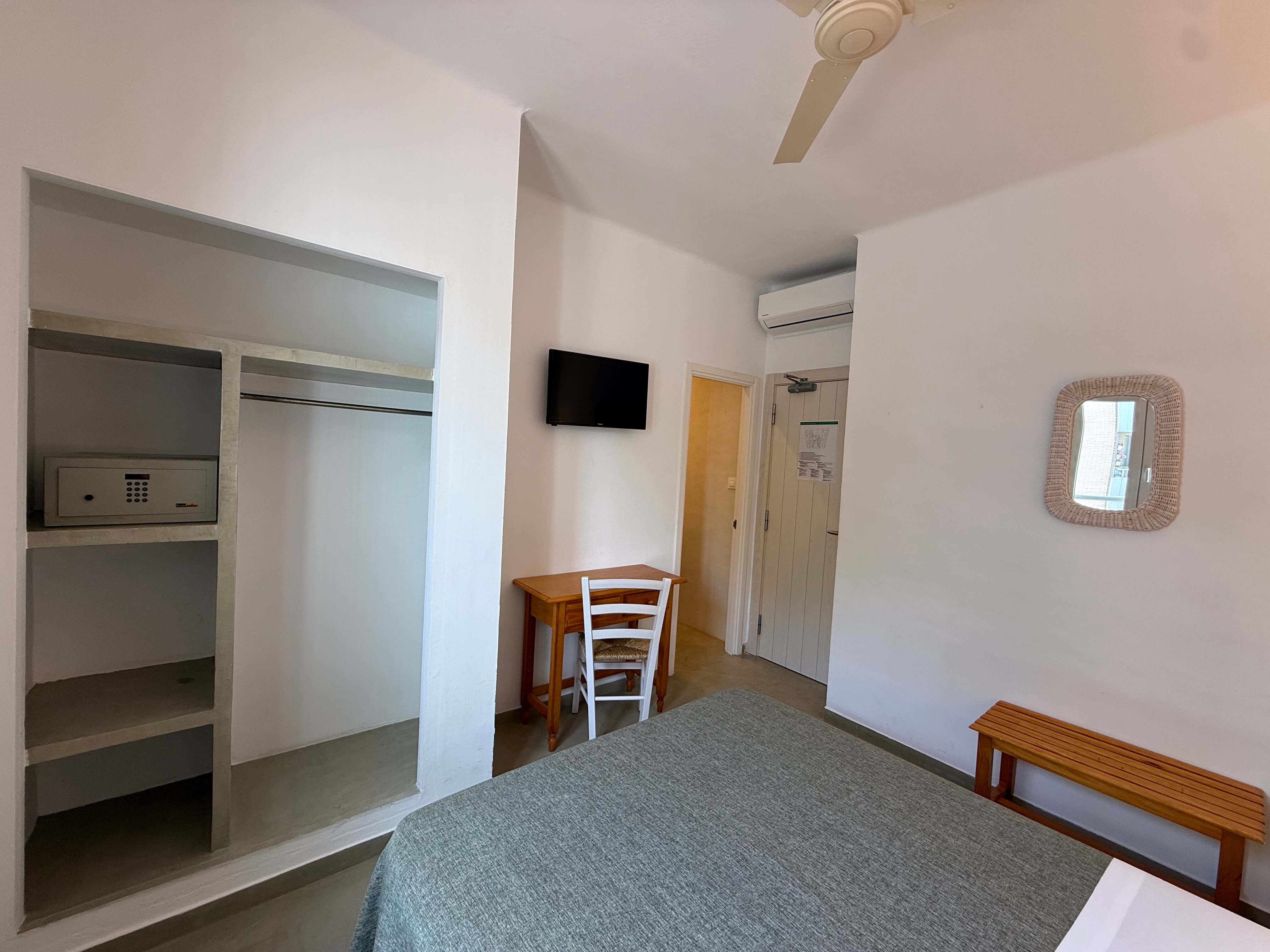 Hostal Rom 33/39