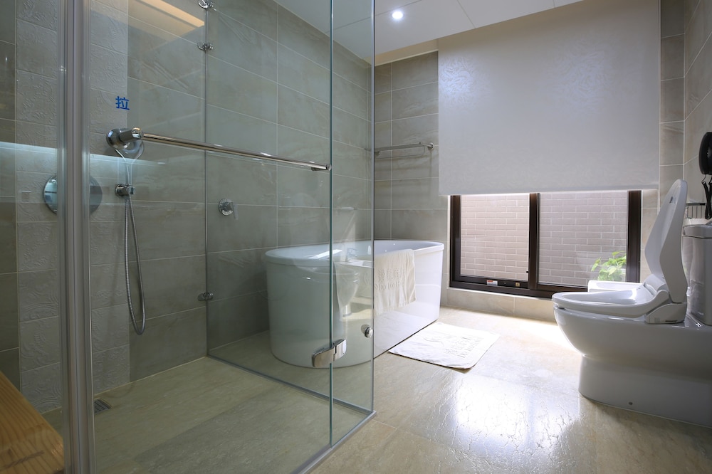 Dar Lon Hotel 47/50