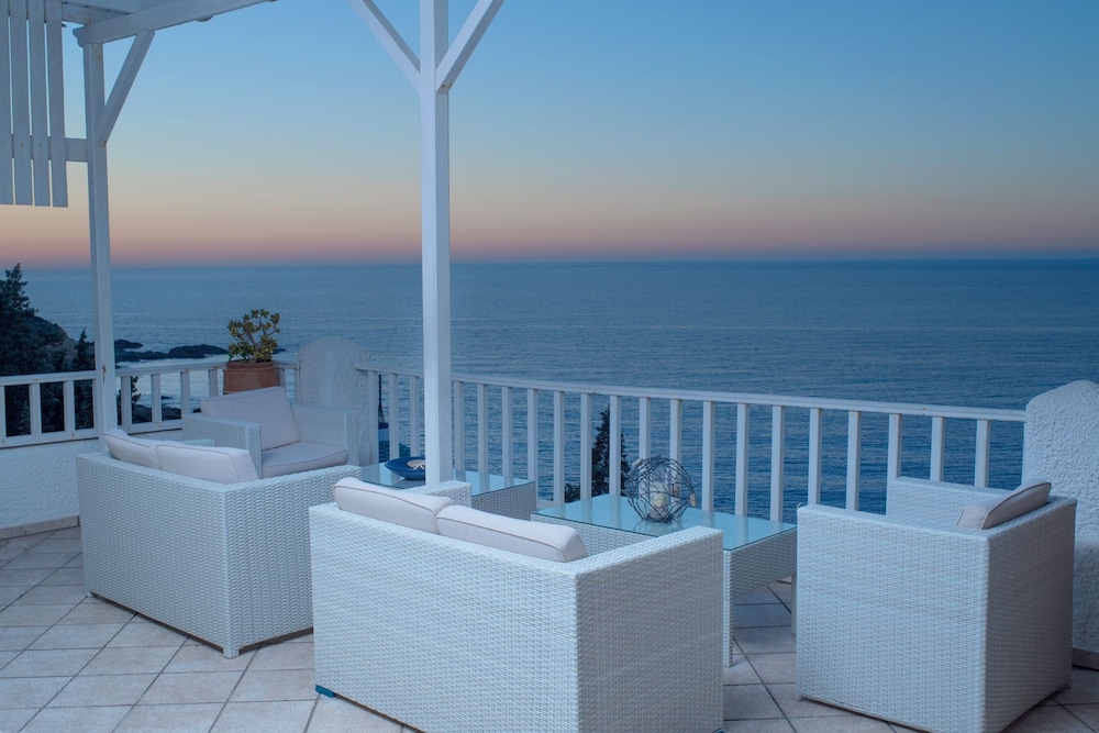 Cavos Bay 24/50