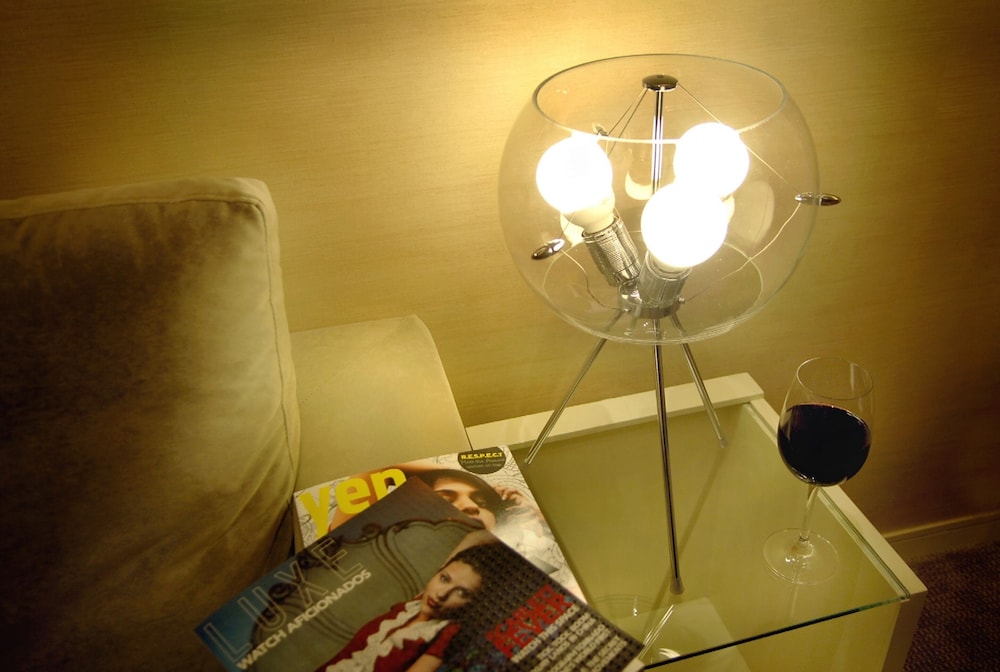 Cosmo Hotel Hong Kong by Dorsett 24/47