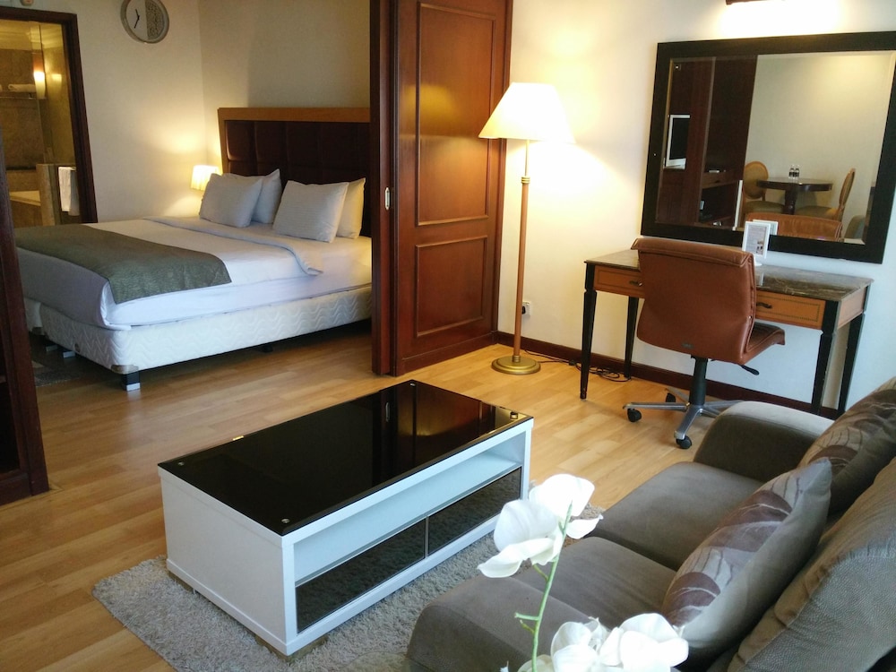 Times Private Serviced Suites 21/54