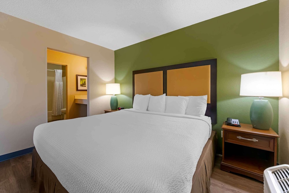Extended Stay America - Orlando - Convention Ctr - 6443 Westwood 12/47