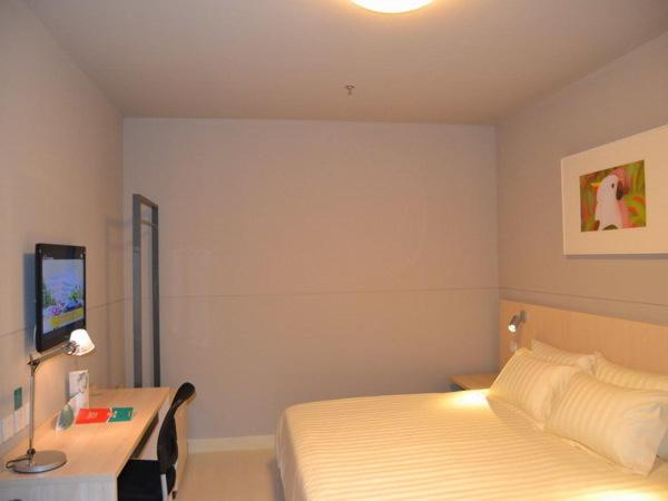 Jinjiang Inn (Nanchang Bayi Square, Yongshu Road Metro Station) 7/51