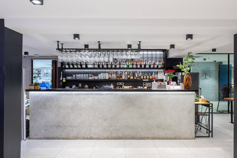 Loft Bangkok Hotel 8/72