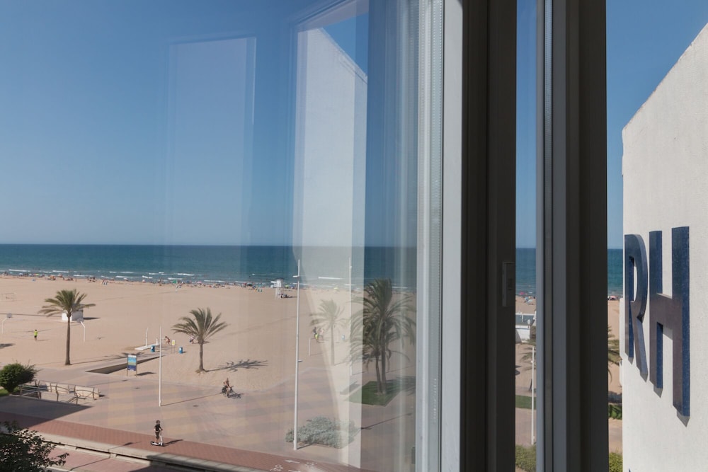 RH Riviera - Adults Only 26/34