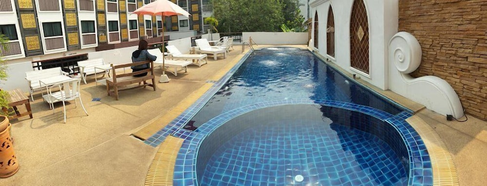 Wangburapa Grand Hotel 41/47