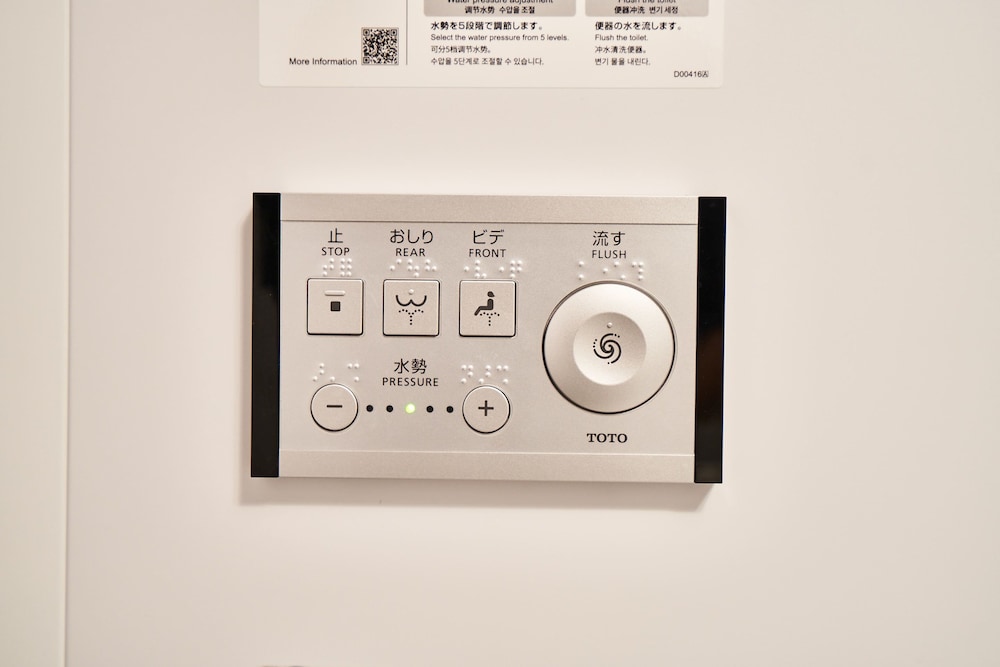 AND HOSTEL HOMMACHI EAST 34/69