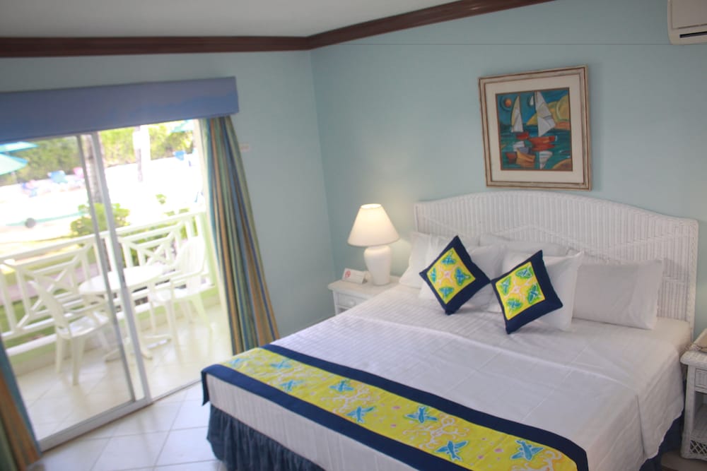 Dover Beach Hotel 24/61