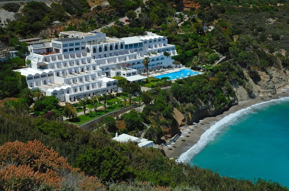 Istron Bay Hotel 8/60
