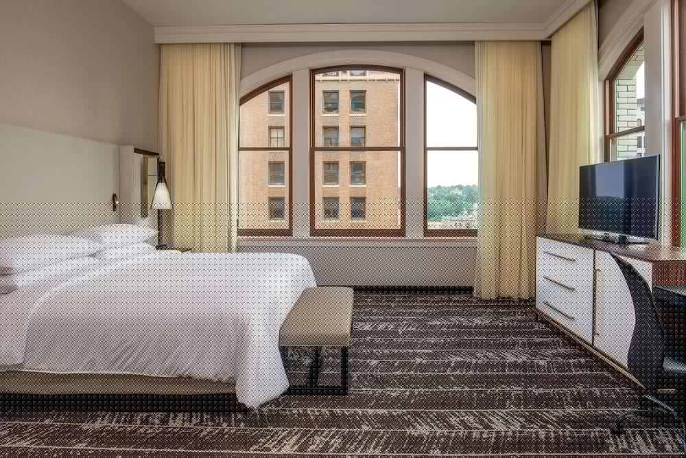 DoubleTree by Hilton Youngstown Downtown 11/46