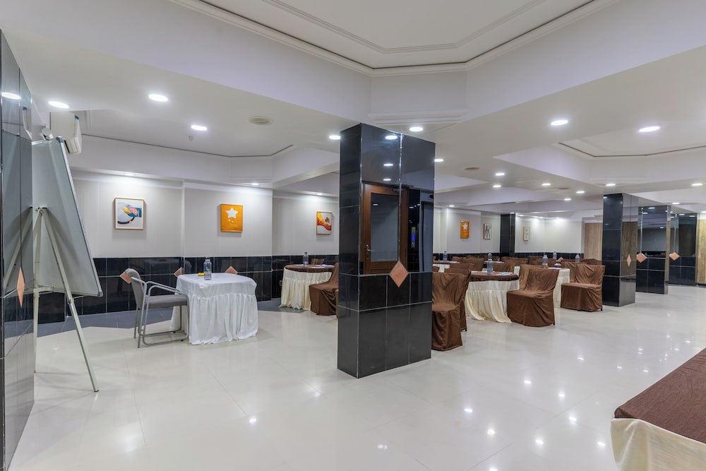 Hotel Summit 28/50