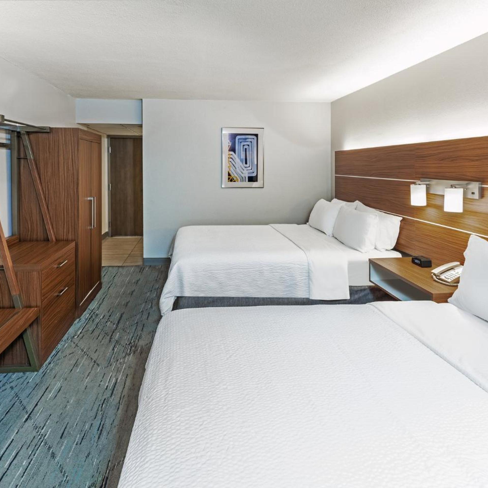 غرفة قياسية مع أريكة، Holiday Inn Express El Paso-Central 1/6