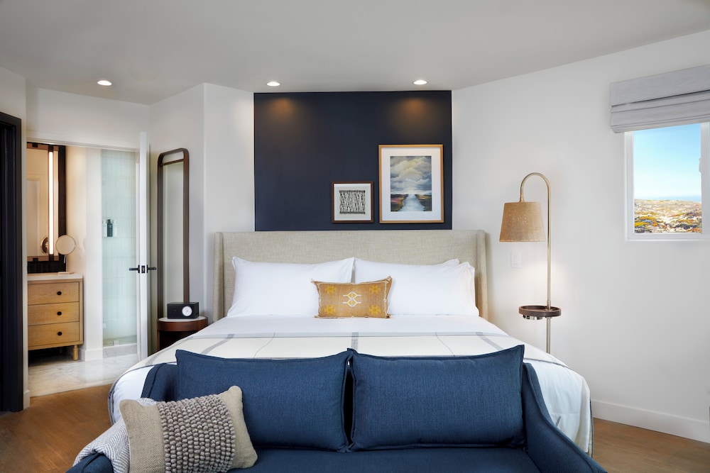 Panoramic, King Bed, Ocean Front