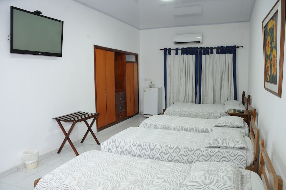 Veleros Hotel 43/57