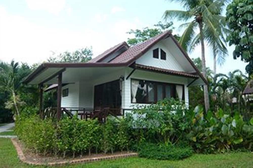 Coco Palm Beach Resort 8/66