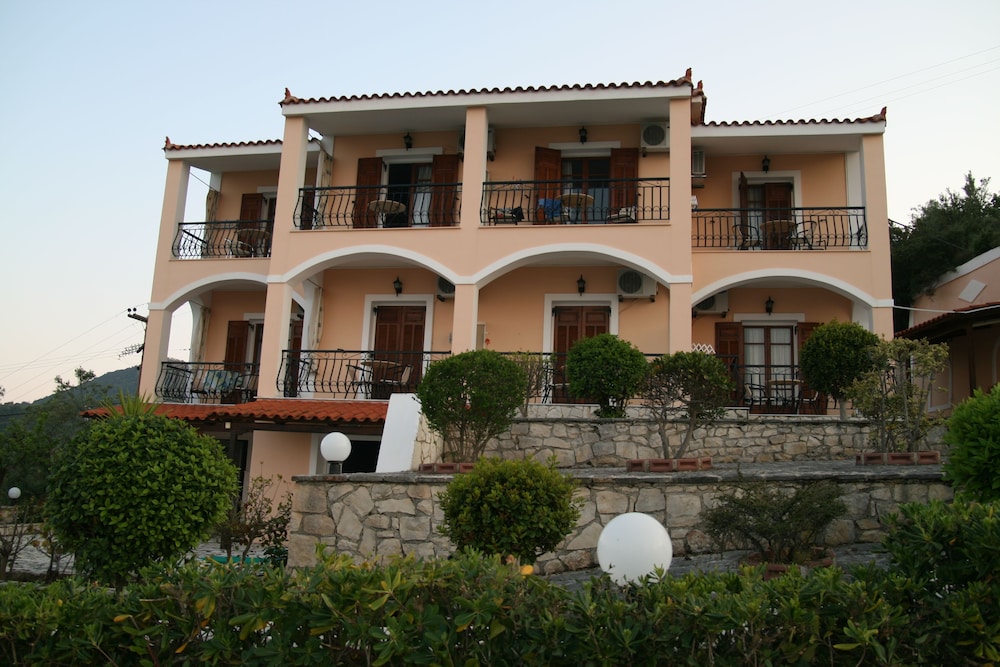 Villa Contessa 2/50