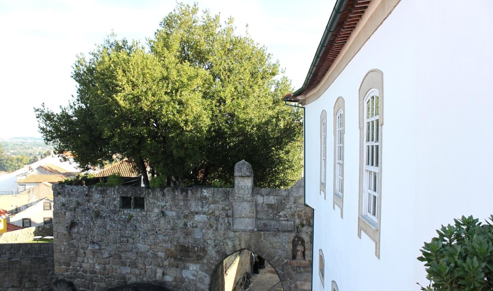 Montebelo Palacio Dos Melos Viseu Historic Hotel in VISEU