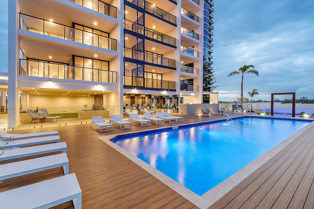 Qube Broadbeach 22/50