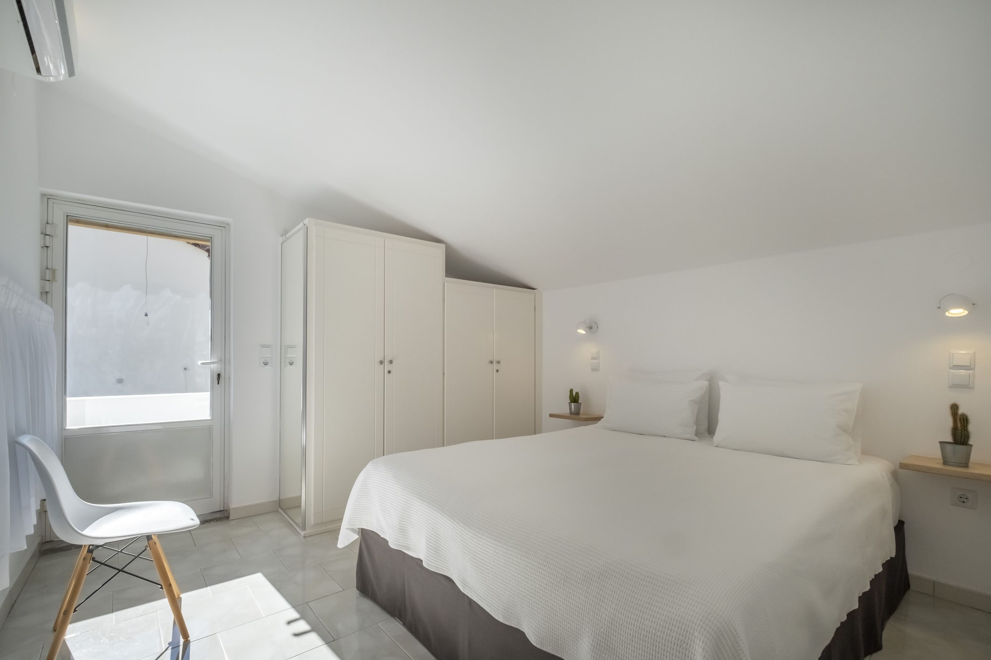 2 BEDROOMS, DUPLEX, FAMILY, BEACH FRONT, SEA VIEW