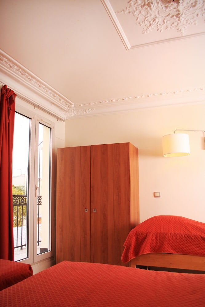 Hotel Marignan 51/67