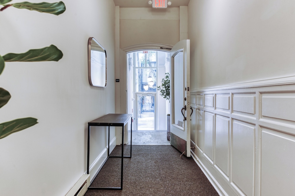 Sosuite at French Quarters - Rittenhouse Square 10/50