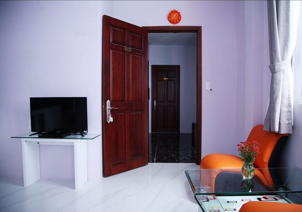 Ht Apartment 10/64