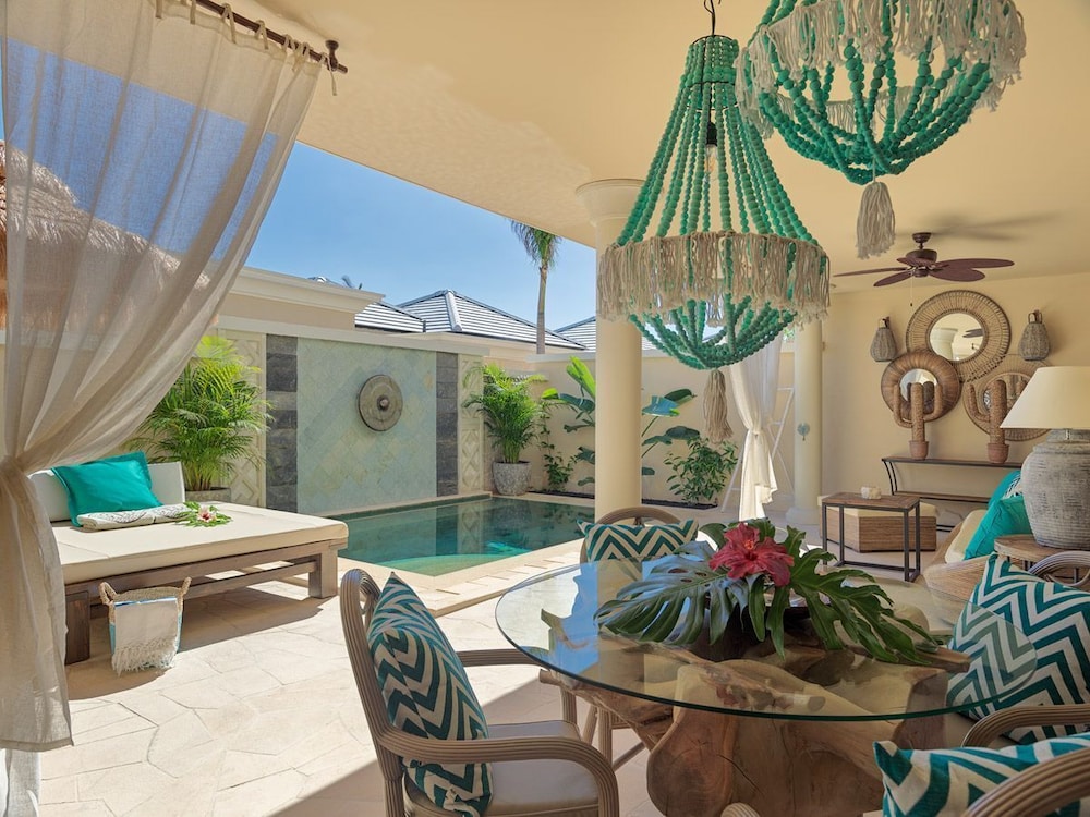Royal River Luxury Hotel (Adults Only +16) 54/75