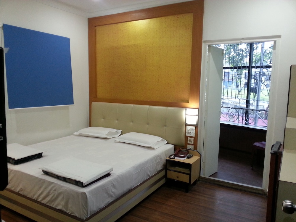 Akash Ganga Hotel 11/48