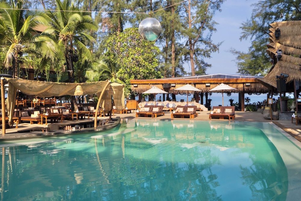 Cafe del Mar Hotel 42/50