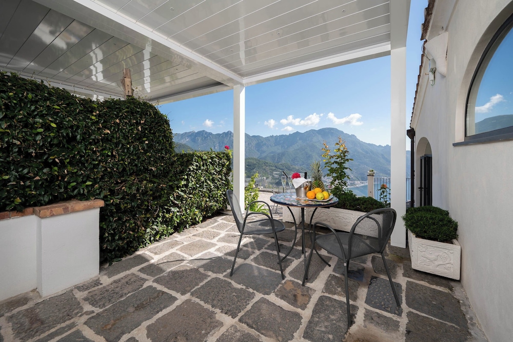 Villa Amore 6/50