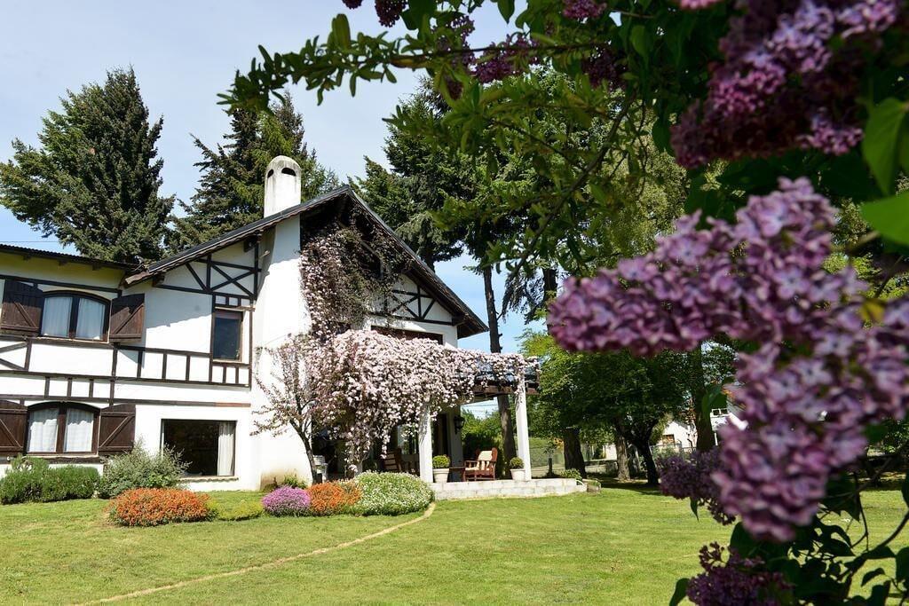 Hosteria del Prado . 26/28