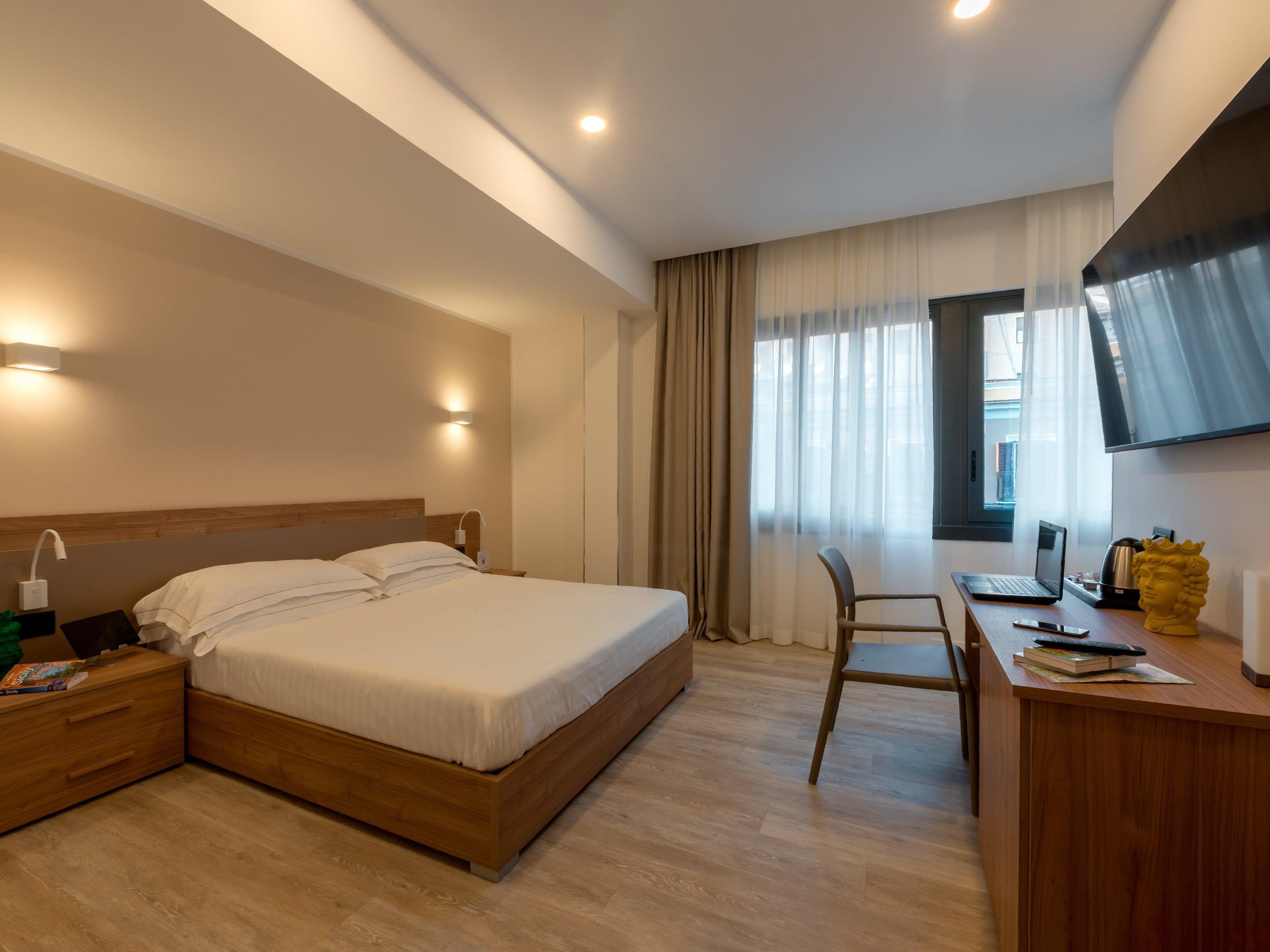 ROOM, DOUBLE BED, ANNEX