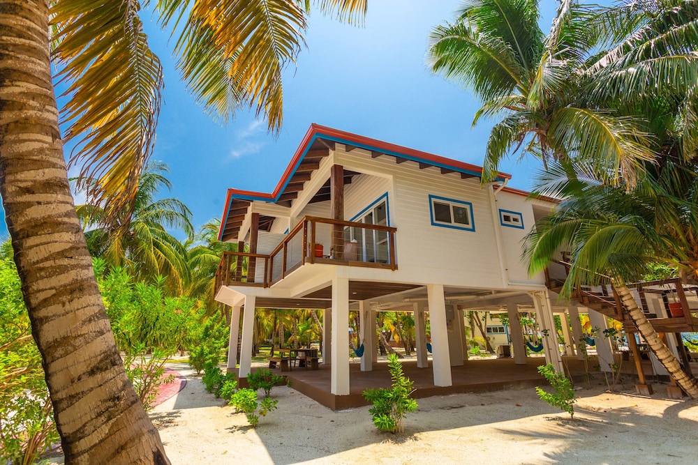 Hatchet Caye Resort 3/50