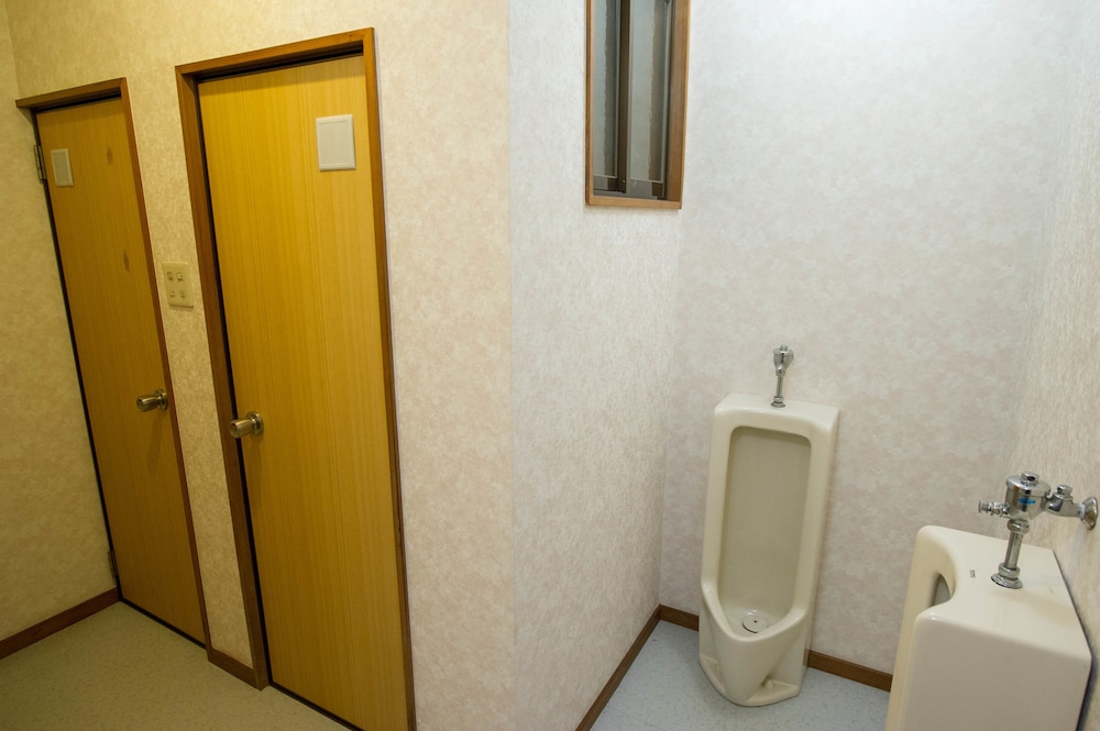 Room, Twin Beds, Shared Bathroom, A-yard Guesthouse 5/6