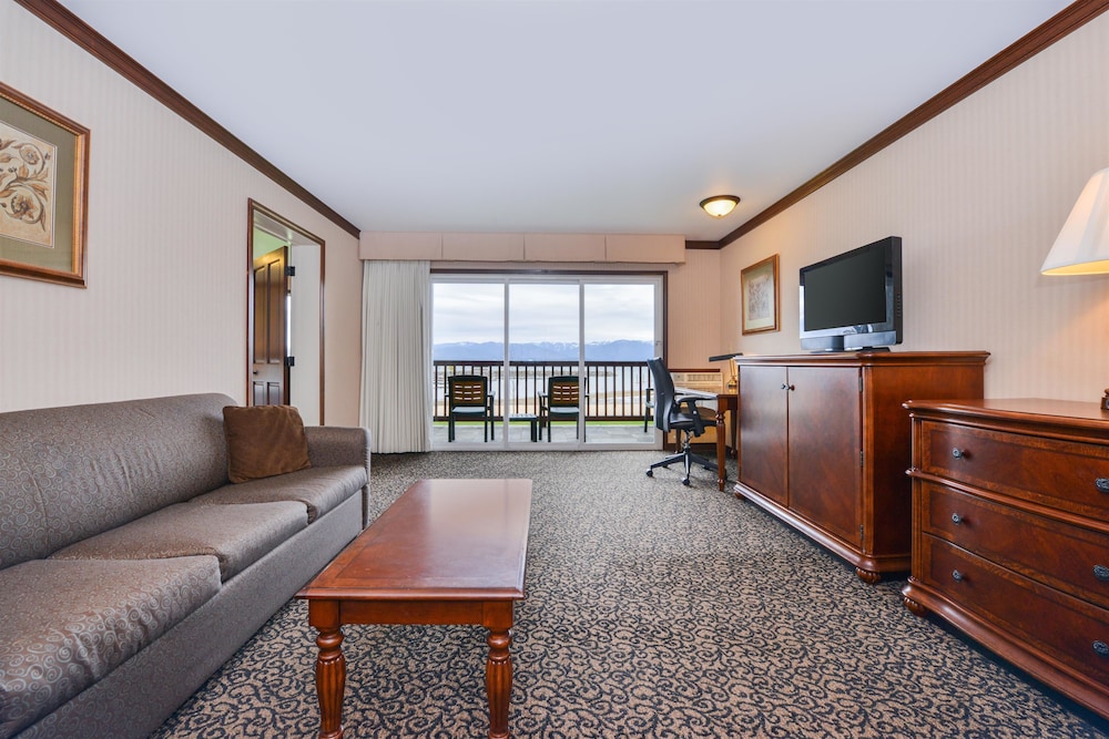 Best Western Edgewater Resort 32/46