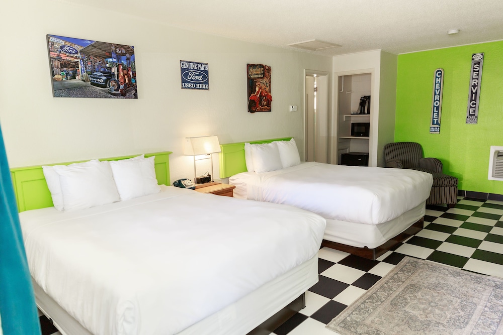 Retro Inn at Mesa Verde 12/61