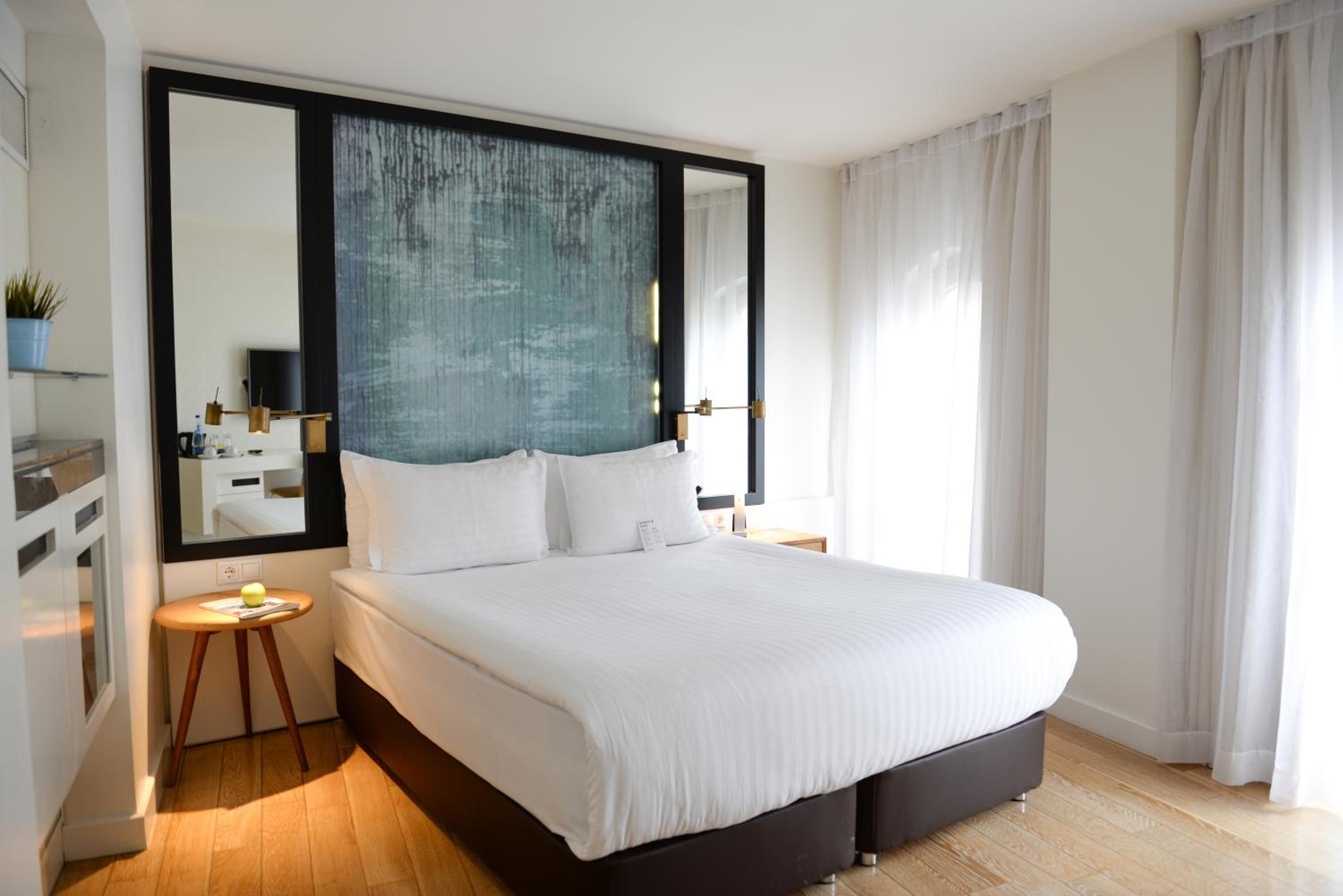 Standard, Double or Twin Bed