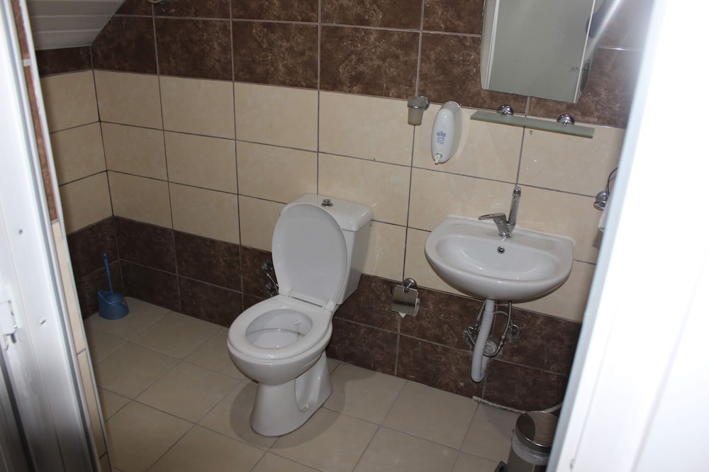 Gozde Hotel 48/49