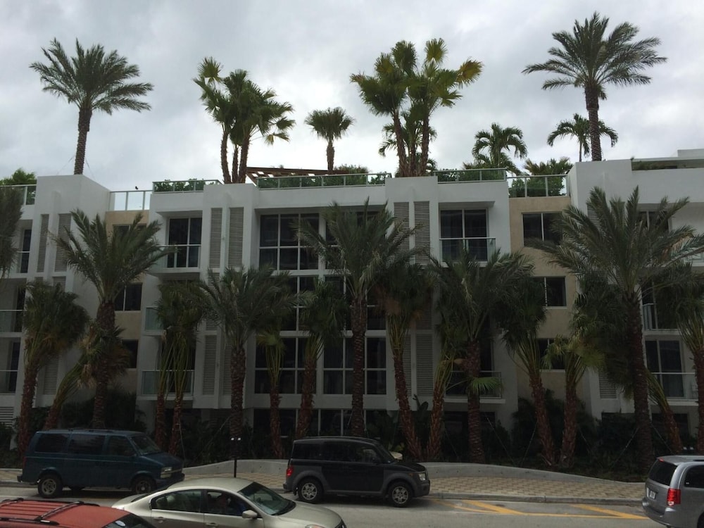 Grand Beach Hotel Surfside West 8/62
