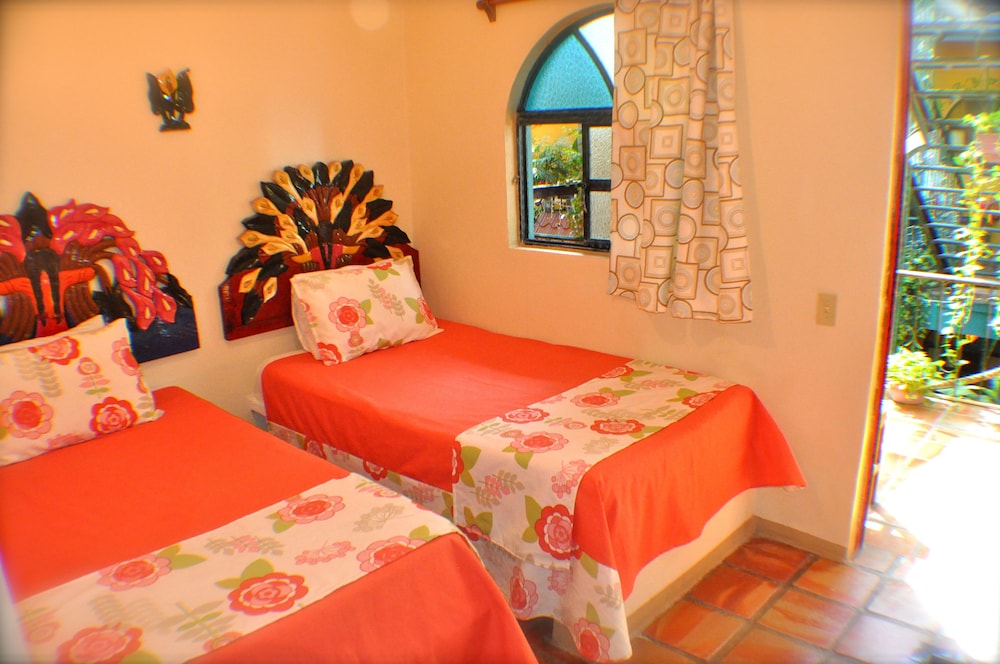 Cabo Inn Hotel 49/61