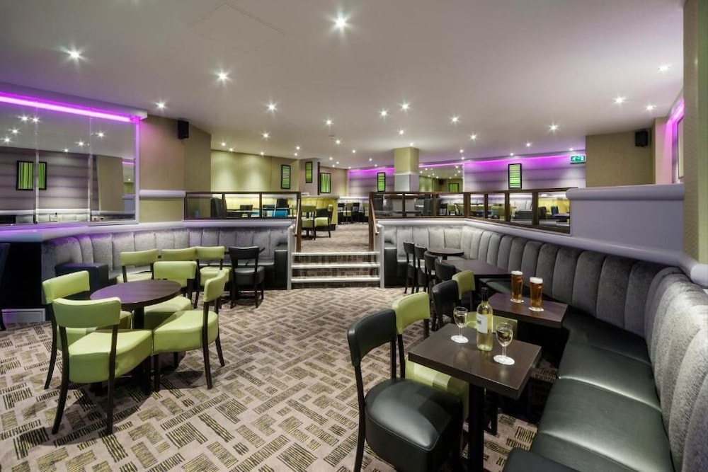 County Hotel 55/68
