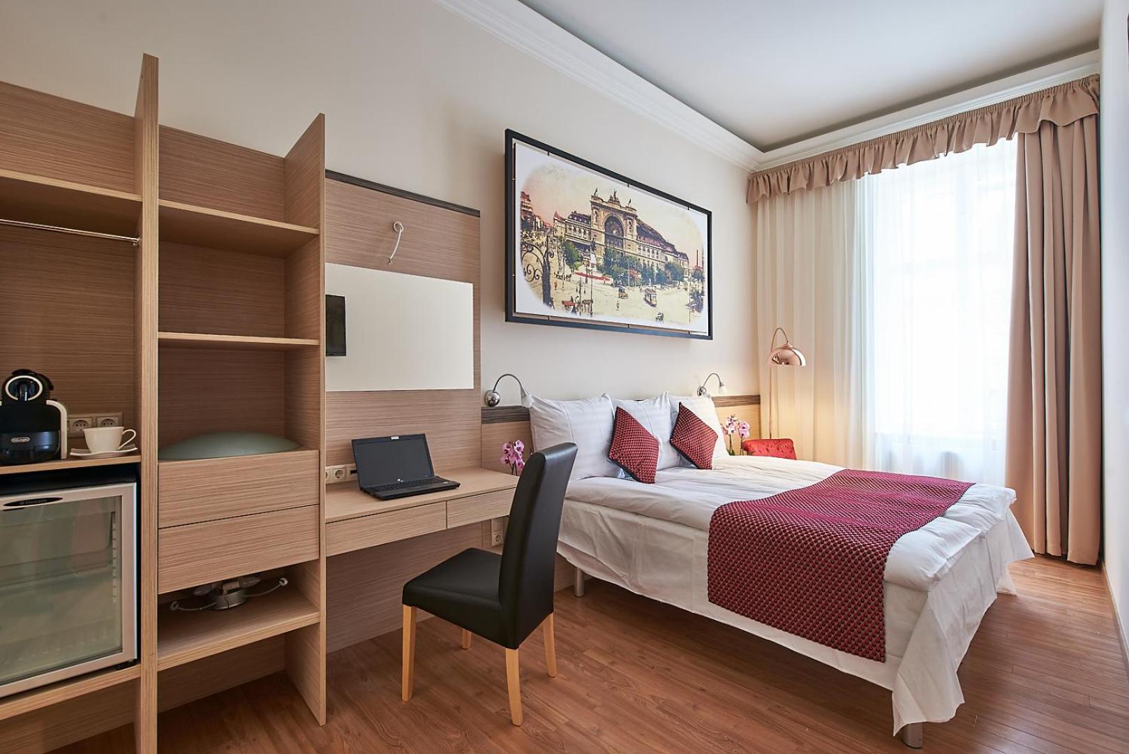 Lion Premium Hotel 12/85