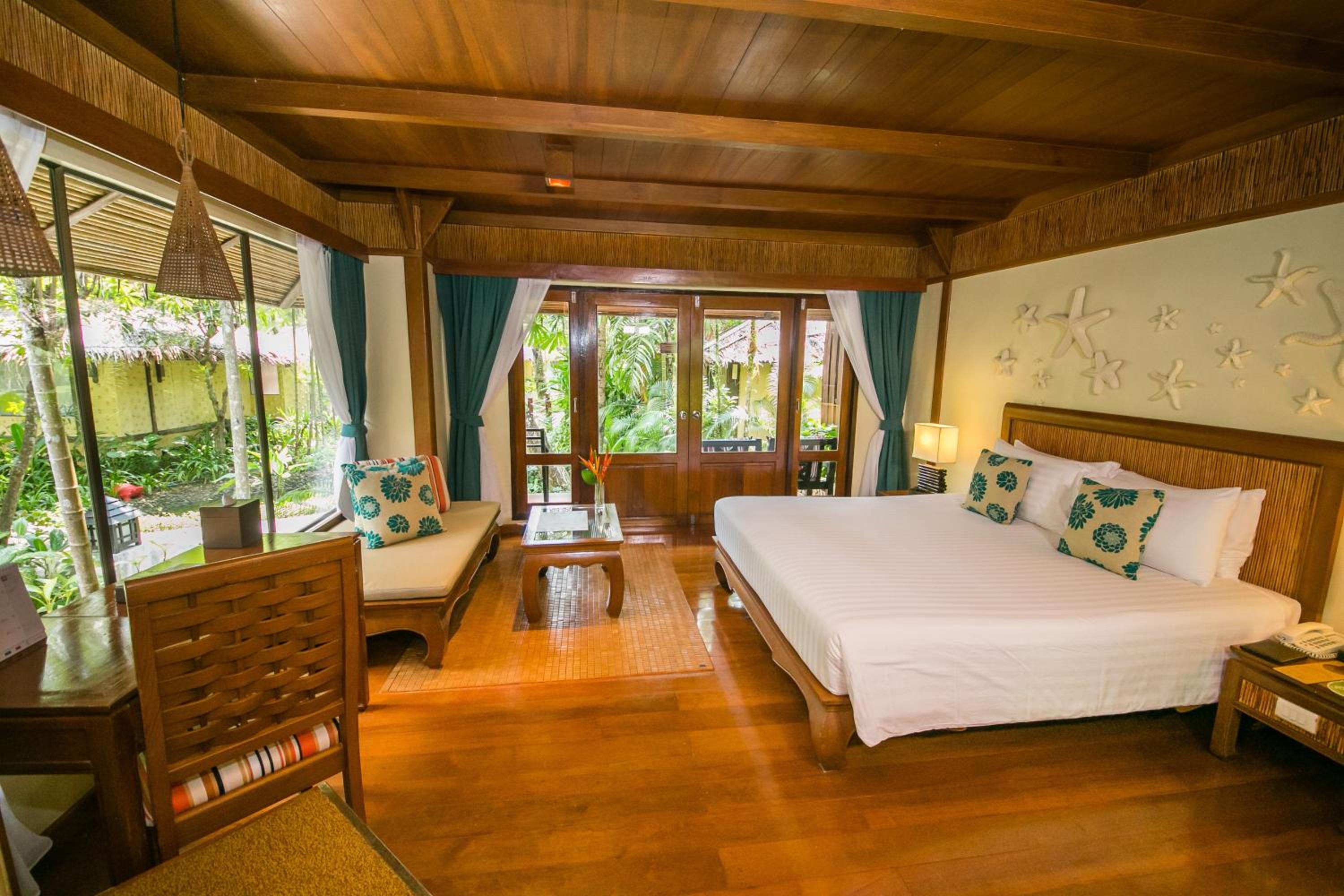 Deluxe, Cabana, King Bed